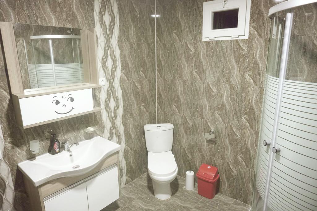 Guesthouse Zedafoni Zestafoni Екстер'єр фото