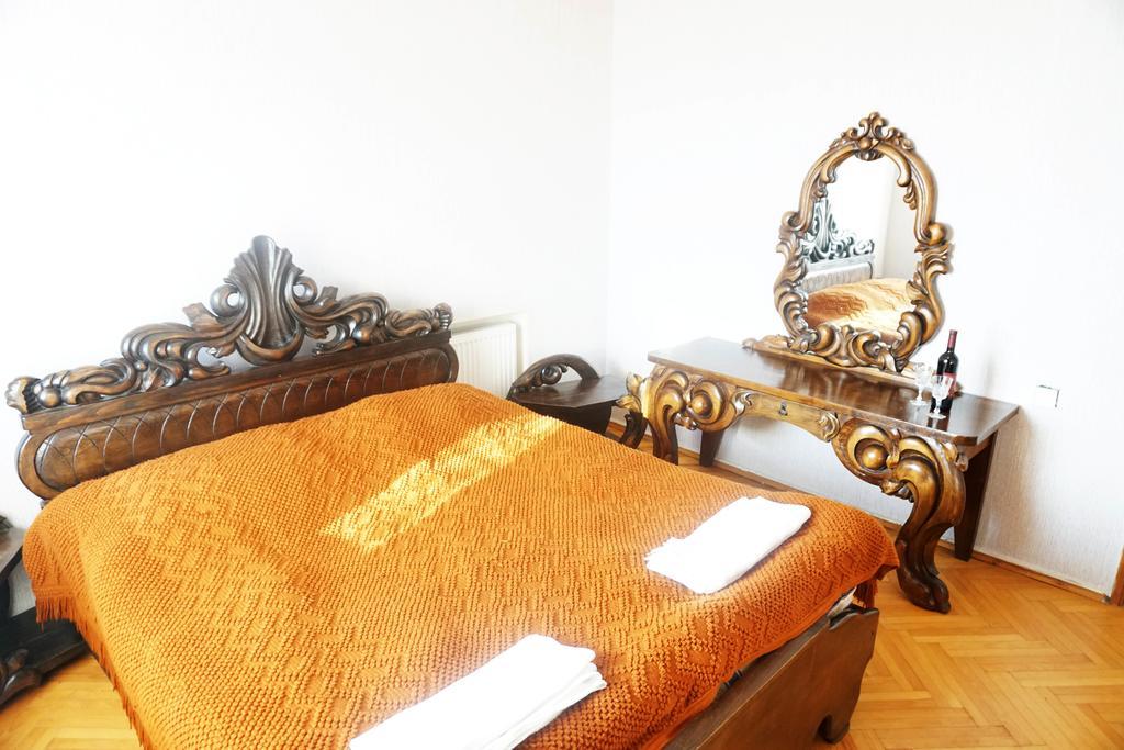 Guesthouse Zedafoni Zestafoni Екстер'єр фото