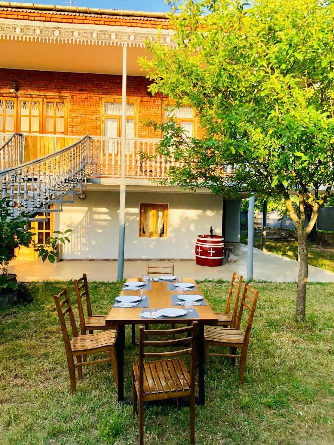 Guesthouse Zedafoni Zestafoni Екстер'єр фото