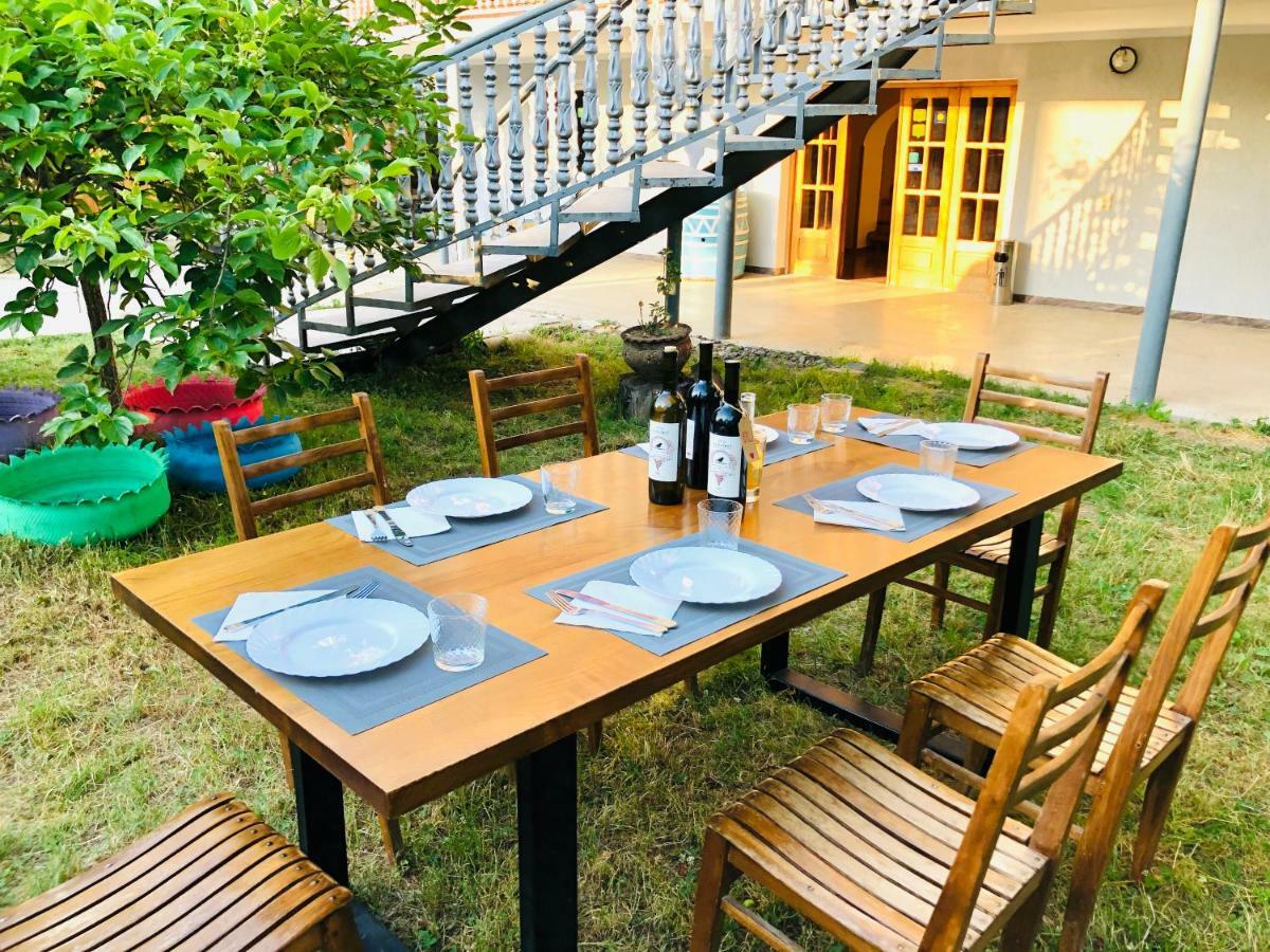 Guesthouse Zedafoni Zestafoni Екстер'єр фото